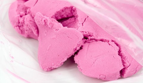 Piasek kinetyczny 1kg w woreczku żółty Piasek kinetyczny 1kg w woreczku żółty