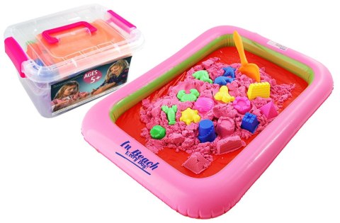 Piasek Kinetyczny w pudełku 2kg piaskownica + 16 foremek Piasek Kinetyczny w pudełku 2kg piaskownica + 16 foremek