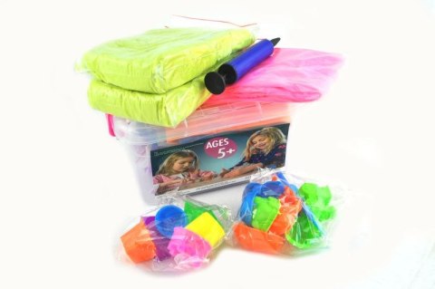 Piasek Kinetyczny w pudełku 2kg piaskownica + 16 foremek Piasek Kinetyczny w pudełku 2kg piaskownica + 16 foremek