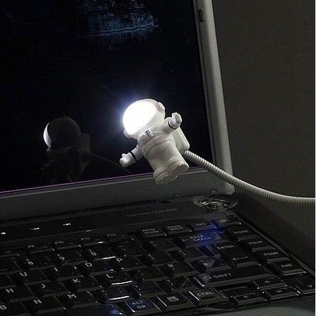 Lampka astronauta na USB Lampka astronauta na USB