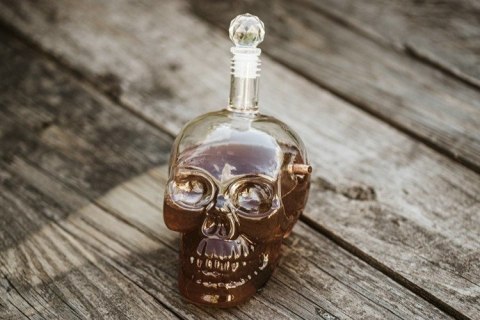 Kuloodporna KARAFKA CZASZKA 700 ml Kuloodporna KARAFKA CZASZKA 700 ml